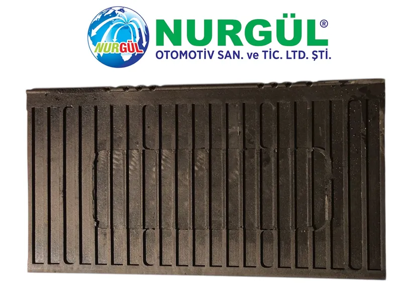 KAUÇUK ÜNİVERSAL(BOŞ) ÇEKİCİ ARKA TOZLUK 30X70 CM